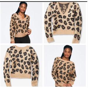 Victorias Secret PINK Leopard Print V-Back Soft Cozy Sweater‎ Medium Reversible